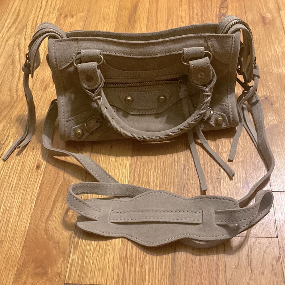 TAN SUEDE CITY SHAPED CROSSBODY PURSE
